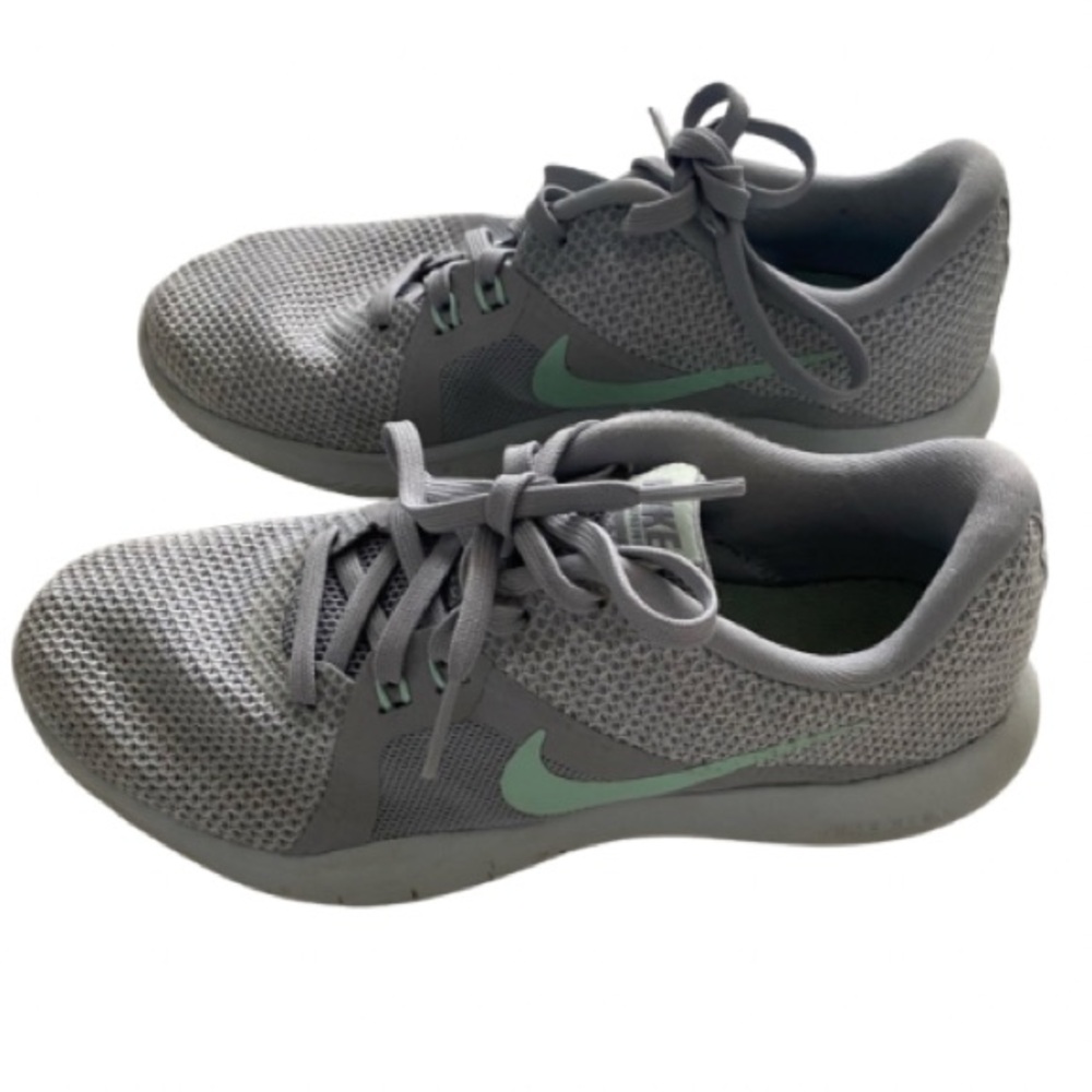Nike Sneakers Girls Size 4 (Gray & Mint Green) *Excellent Condition*